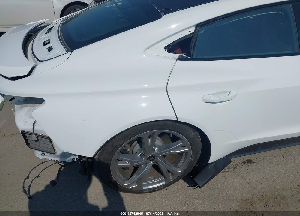 2024 AUDI E-TRON GT PREMIUM PLUS QUATTRO VIN: WAUFJBFW4R7001040