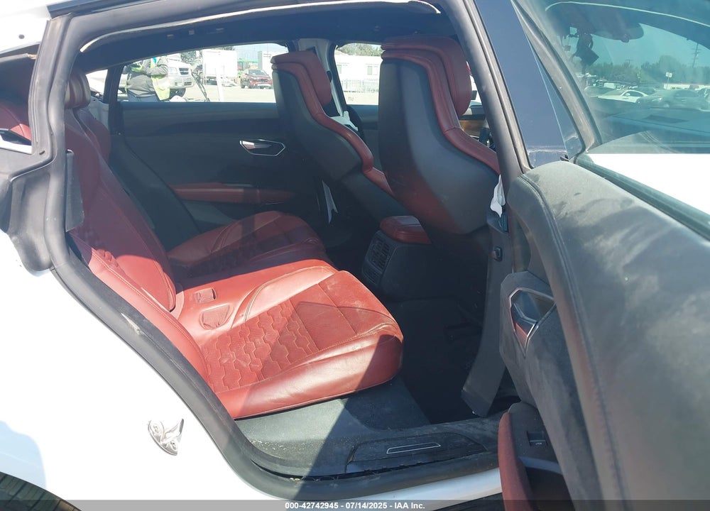 2024 AUDI E-TRON GT PREMIUM PLUS QUATTRO VIN: WAUFJBFW4R7001040