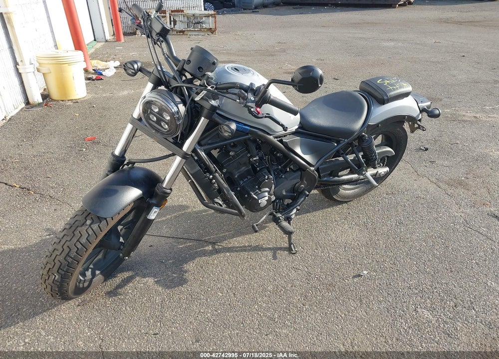2021 HONDA CMX300 VIN: MLHNC5304M5400736