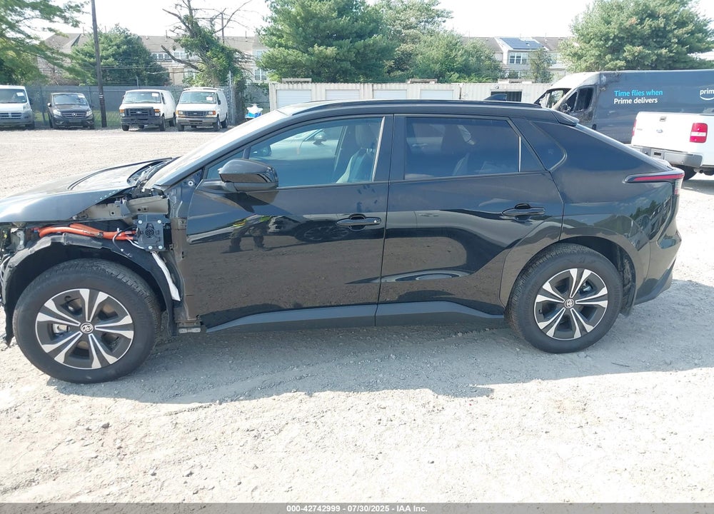 2024 TOYOTA BZ4X XLE VIN: JTMABACA9RA084576