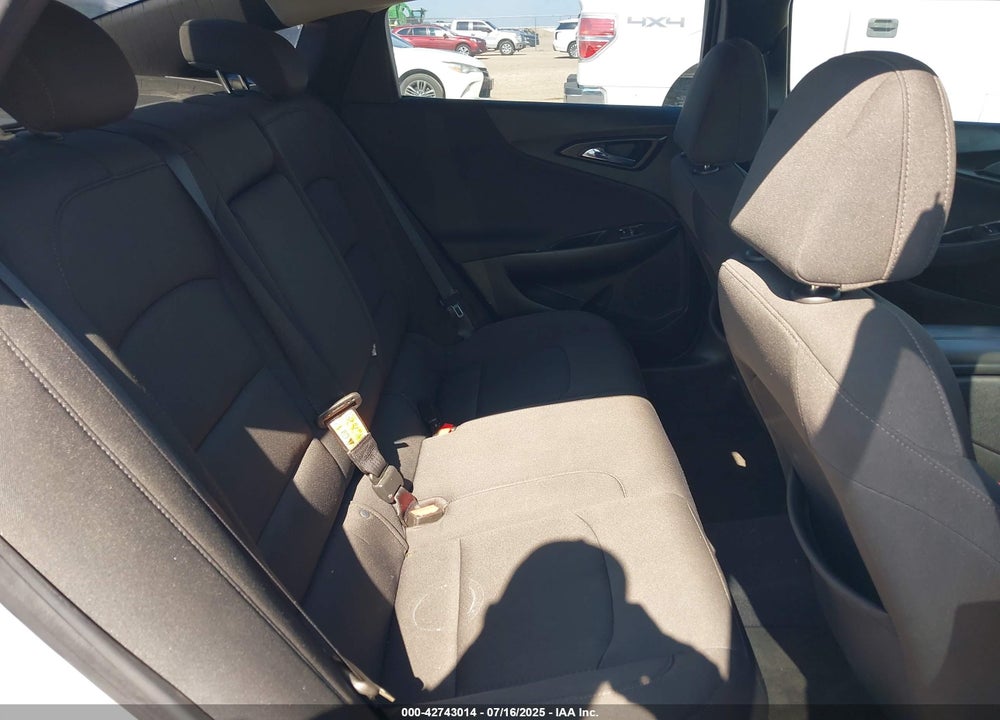 2019 CHEVROLET MALIBU LT VIN: 1G1ZD5ST1KF104831