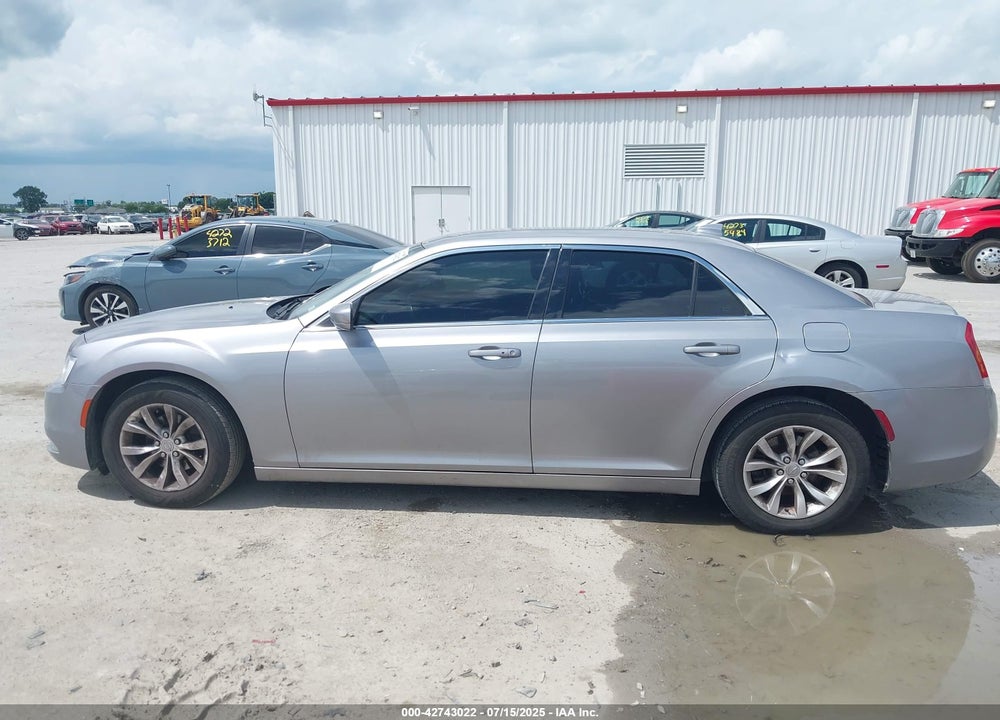 2016 CHRYSLER 300 VIN: 2C3CCAAG0GH175445
