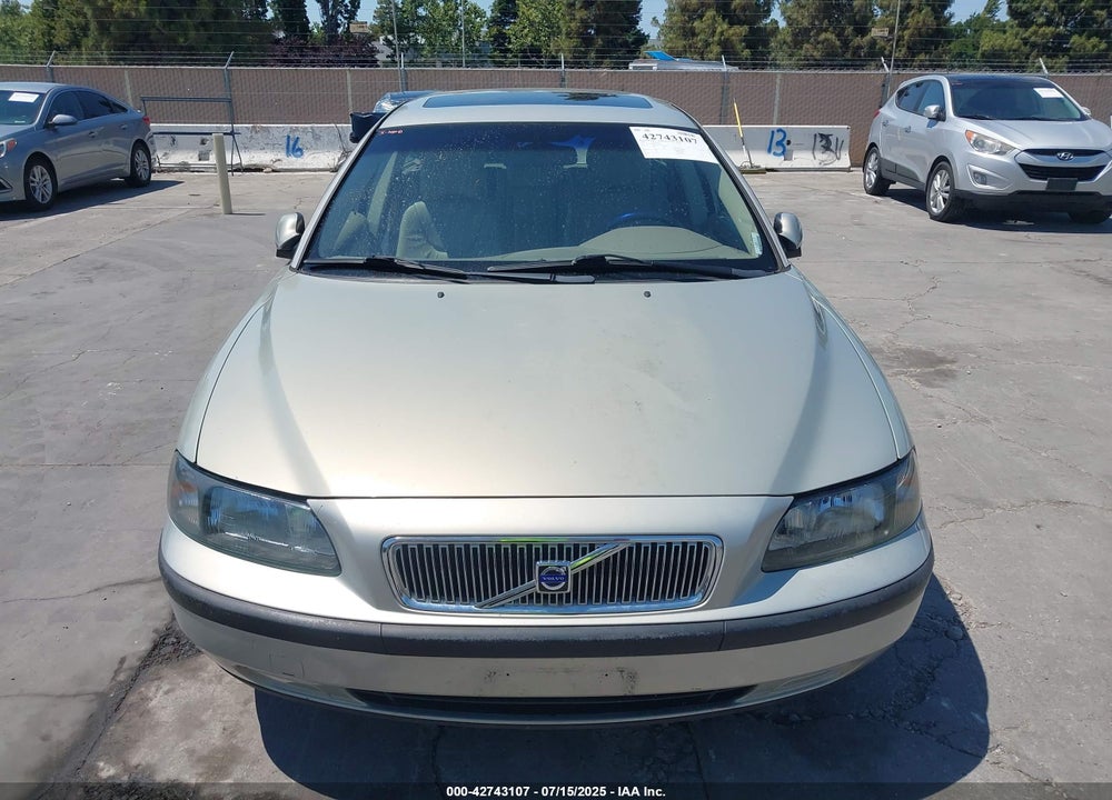2001 VOLVO V70 2.4T VIN: YV1SW58D612054463