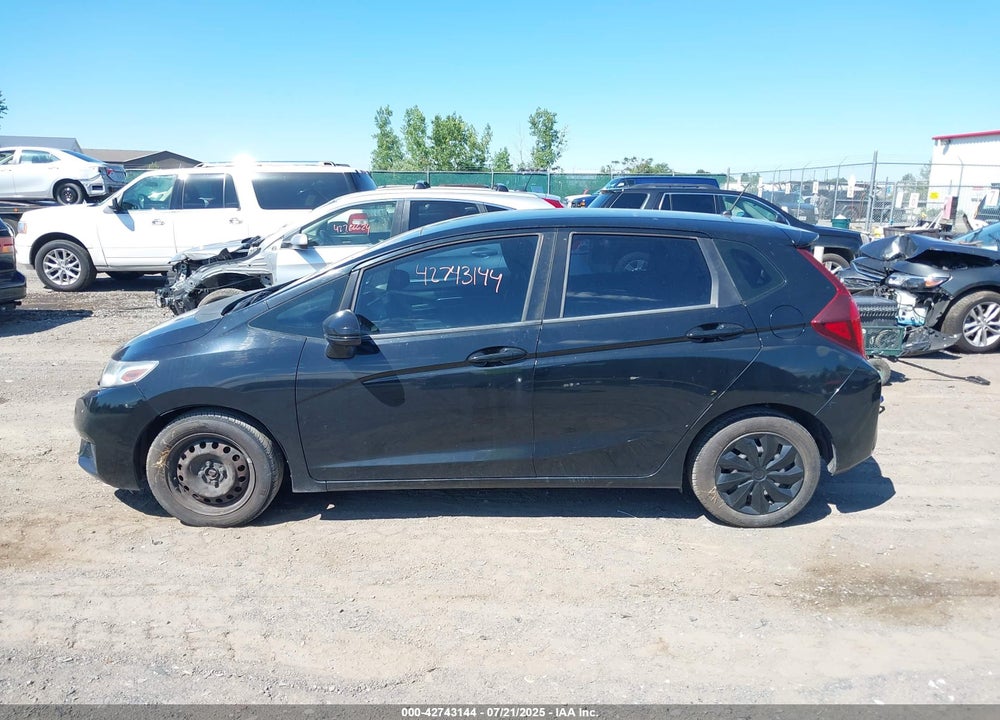 2015 HONDA FIT LX VIN: 3HGGK5H50FM743884