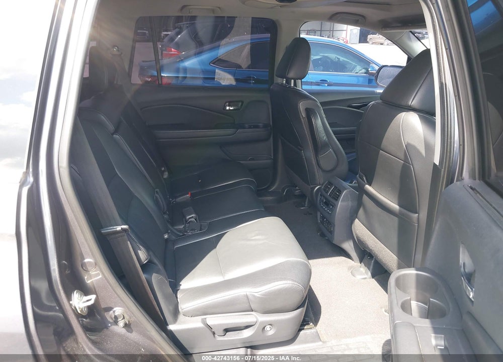 2019 HONDA PILOT VIN: 5FNYF5H93KB010964