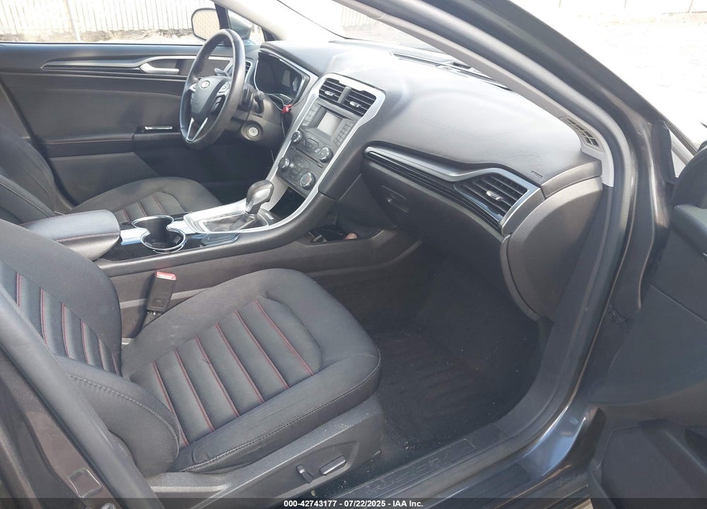 2016 FORD FUSION VIN: 3FA6P0T96GR200252