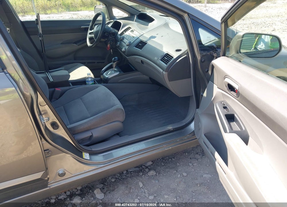 2008 HONDA CIVIC VIN: 2HGFA16538H341420