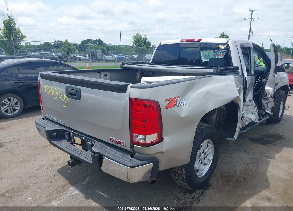 2008 GMC SIERRA 1500 VIN: 2GTEK19J281270767
