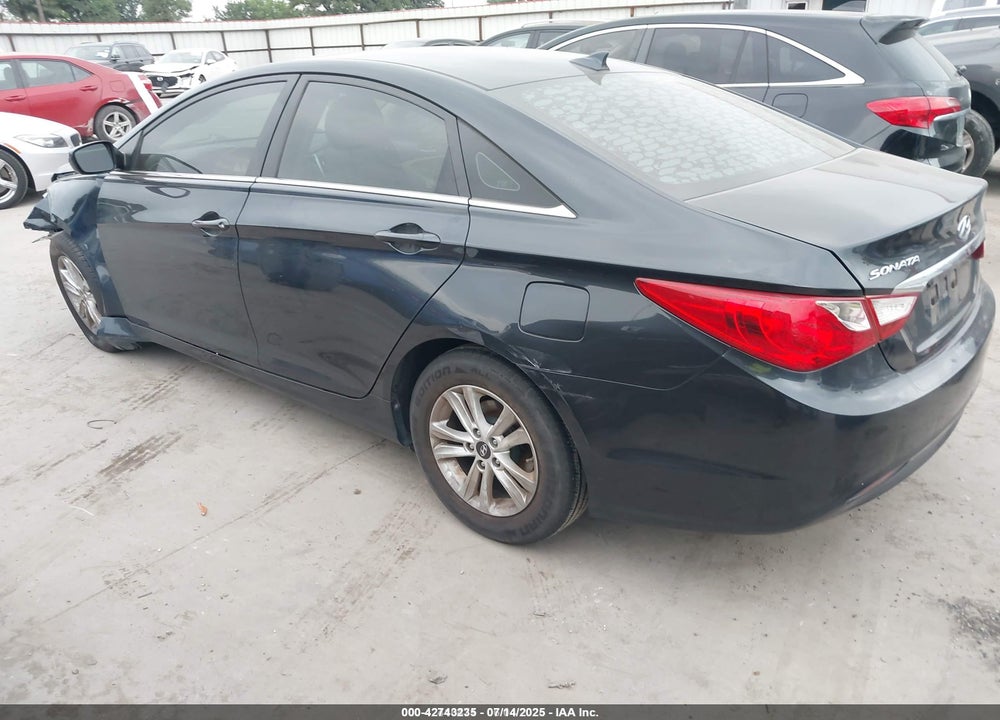 2013 HYUNDAI SONATA GLS VIN: 5NPEB4AC4DH777757