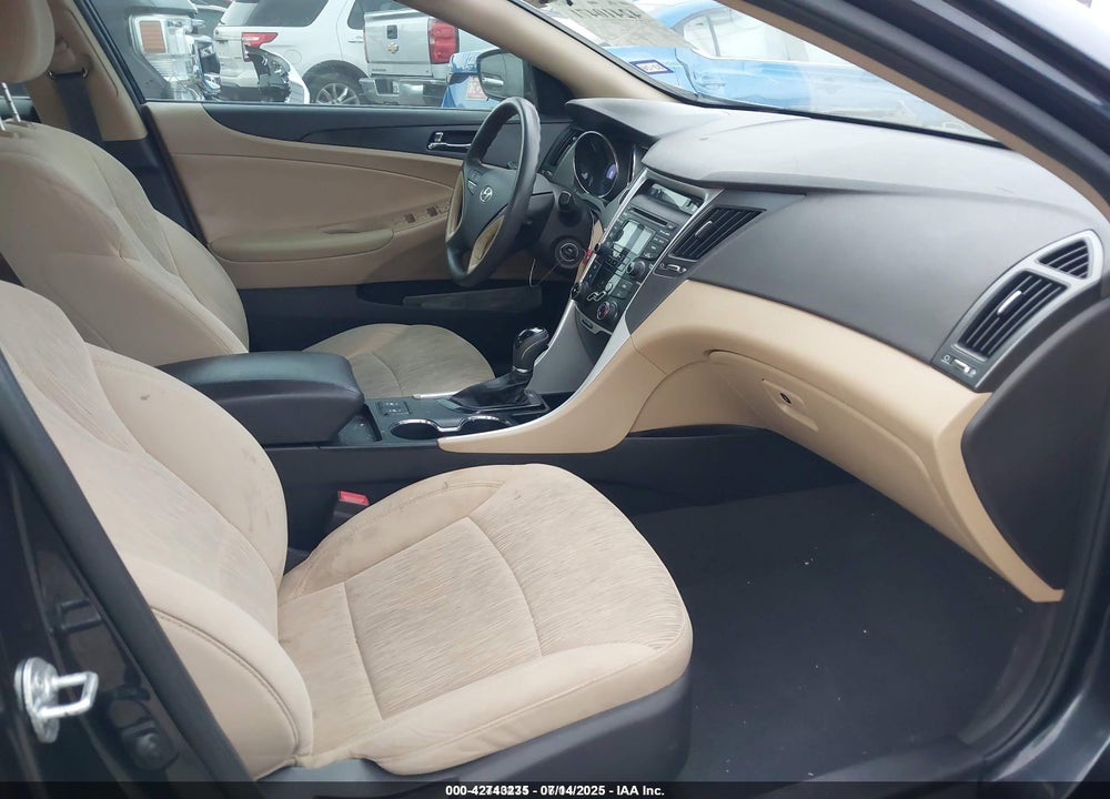 2013 HYUNDAI SONATA GLS VIN: 5NPEB4AC4DH777757