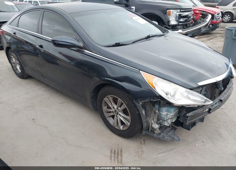 2013 HYUNDAI SONATA GLS VIN: 5NPEB4AC4DH777757