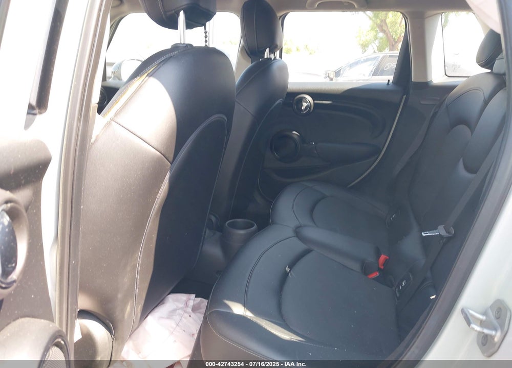 2017 MINI HARDTOP COOPER VIN: WMWXU1C54H2E17654