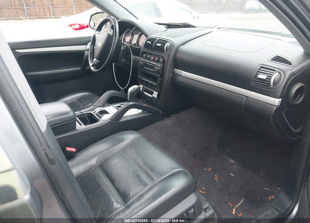 2004 PORSCHE CAYENNE S VIN: WP1AB29P44LA63471