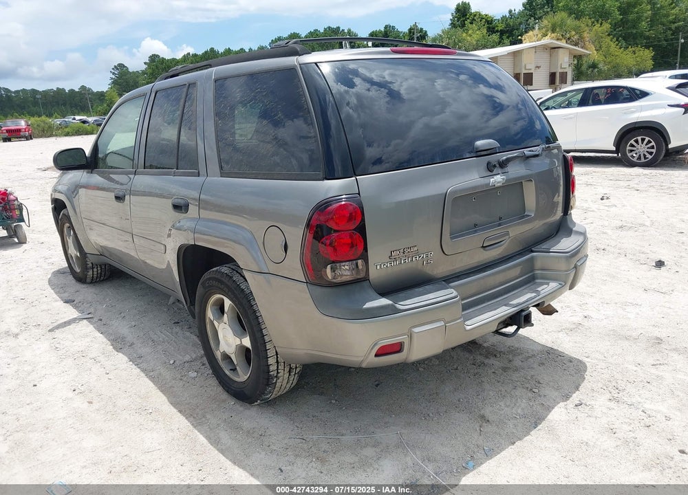 2006 CHEVROLET TRAILBLAZER LS VIN: 1GNDT13S762330265