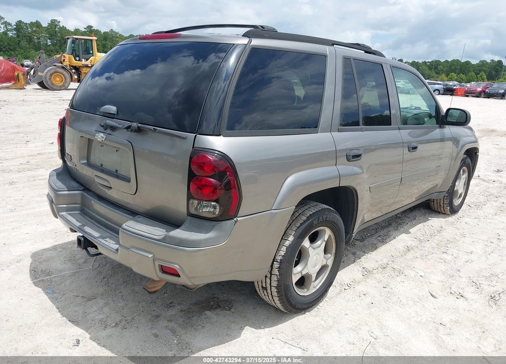 2006 CHEVROLET TRAILBLAZER LS VIN: 1GNDT13S762330265
