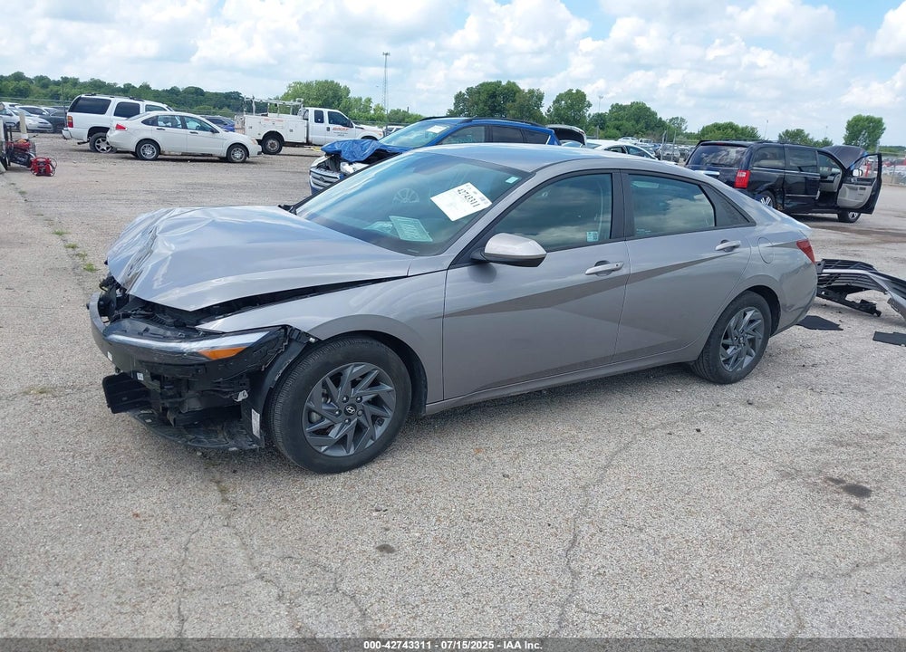 2024 HYUNDAI ELANTRA VIN: KMHLM4DG2RU676080