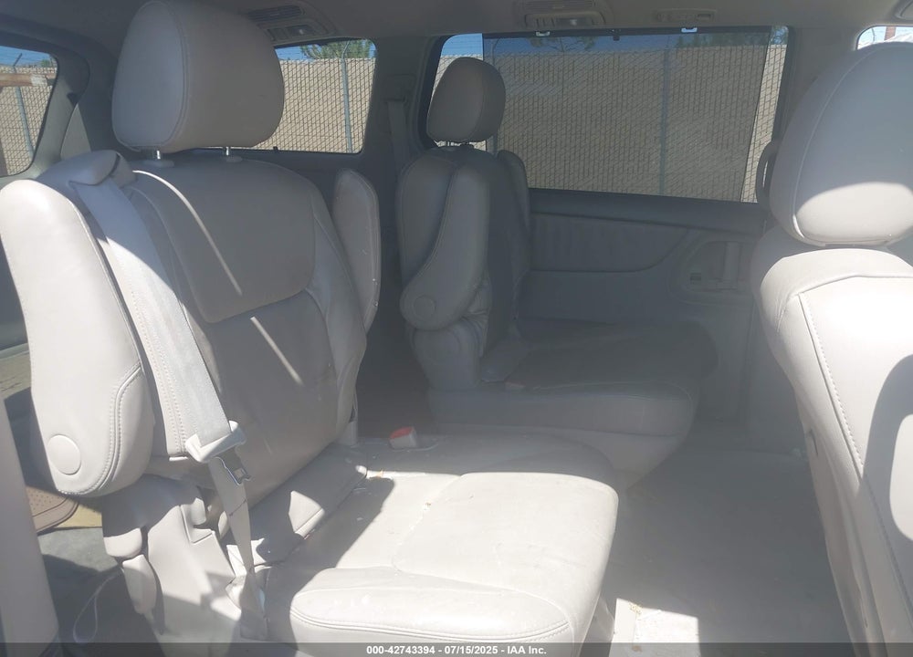 2005 TOYOTA SIENNA XLE VIN: 5TDZA22C45S287855