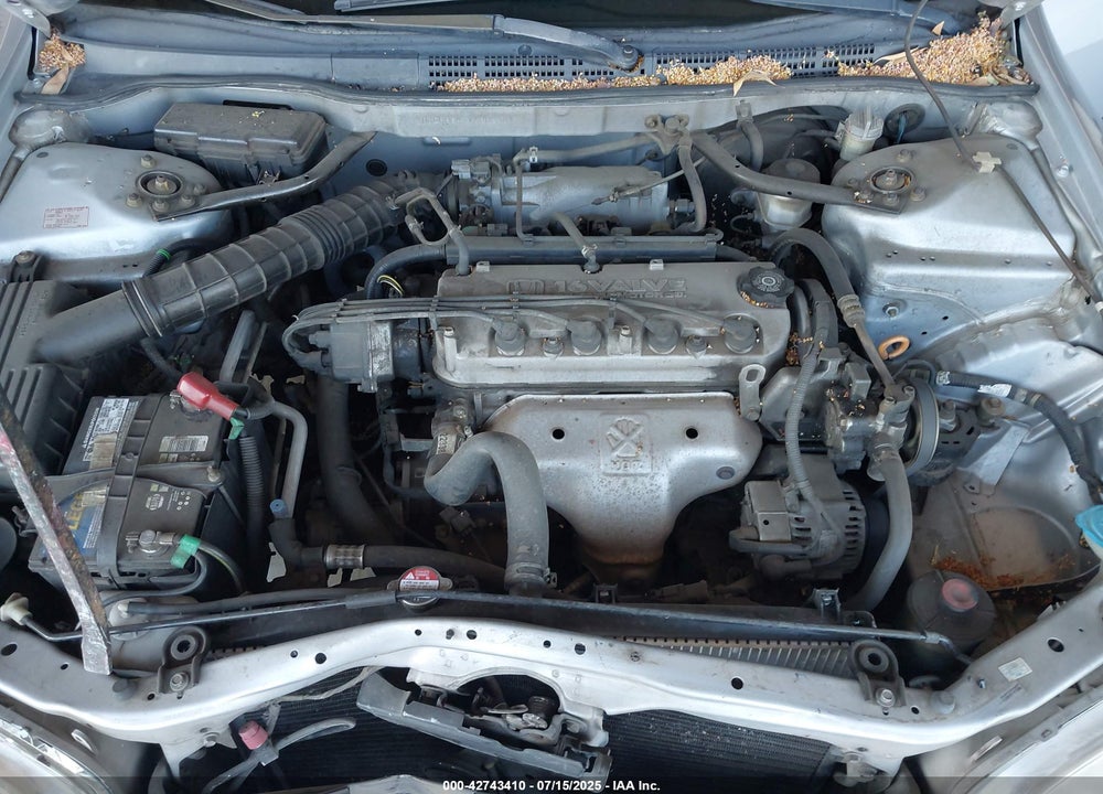 1998 HONDA ACCORD DX VIN: 1HGCF8547WA262804