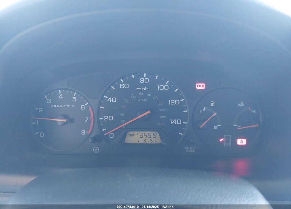 1998 HONDA ACCORD DX VIN: 1HGCF8547WA262804