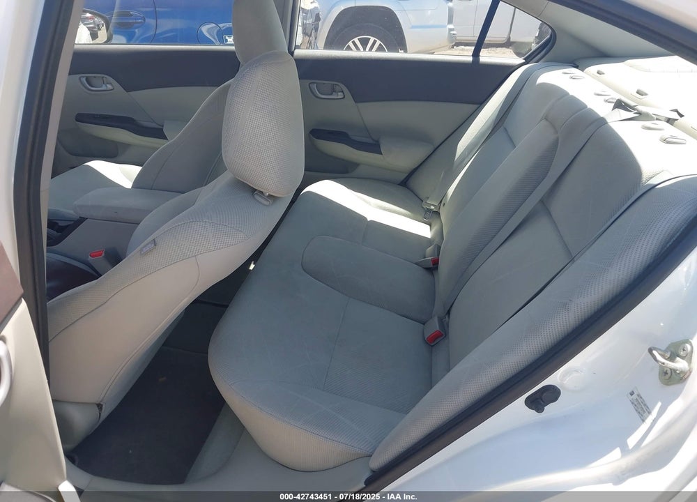 2012 HONDA CIVIC VIN: 2HGFB2F57CH561428