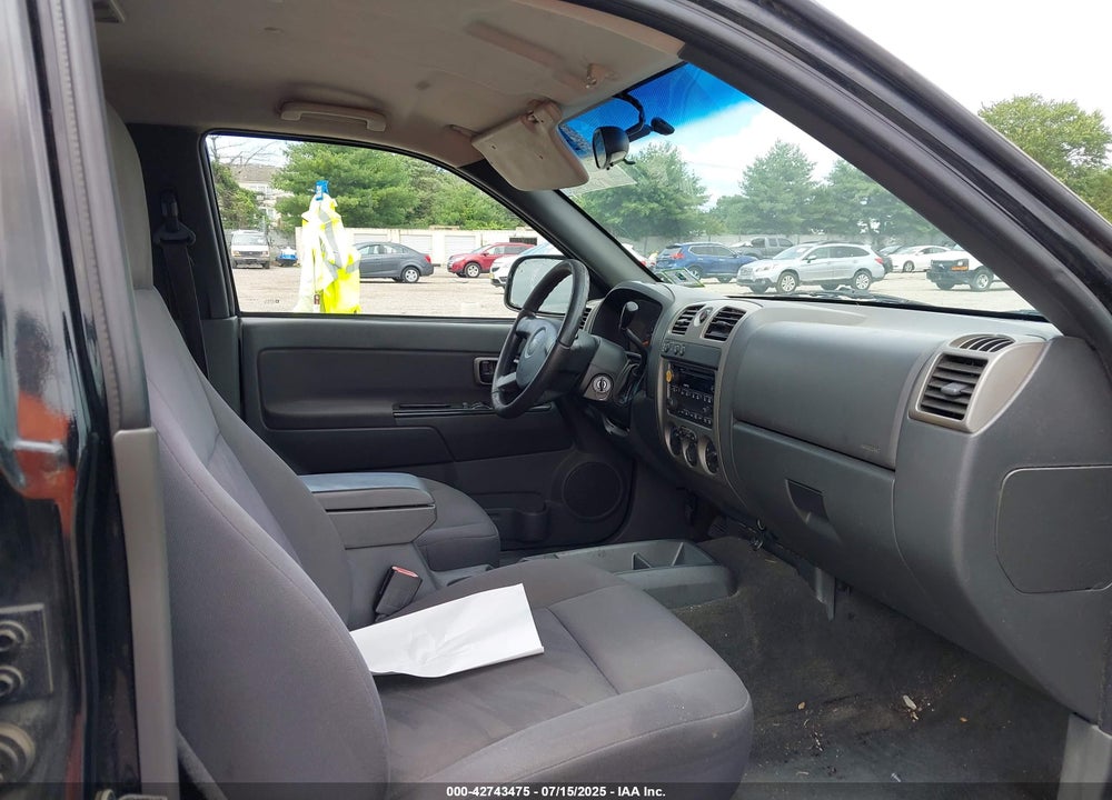 2005 CHEVROLET COLORADO LS VIN: 1GCDT136558117984
