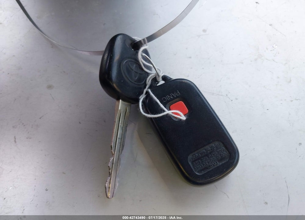2001 TOYOTA CAMRY XLE V6 VIN: 4T1BF28K11U965240