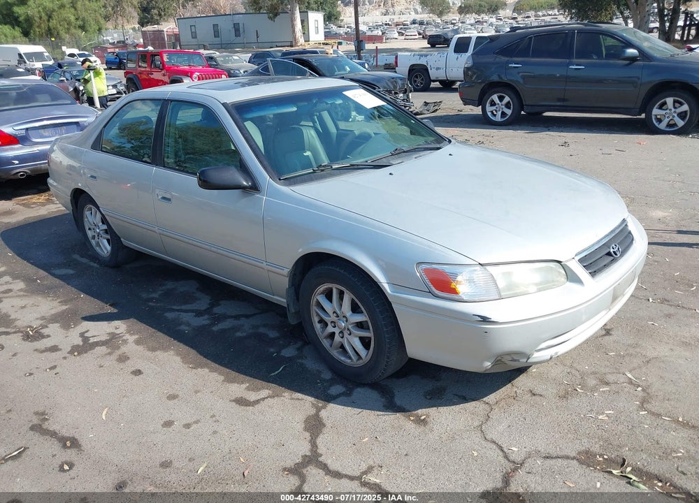 2001 TOYOTA CAMRY XLE V6 VIN: 4T1BF28K11U965240