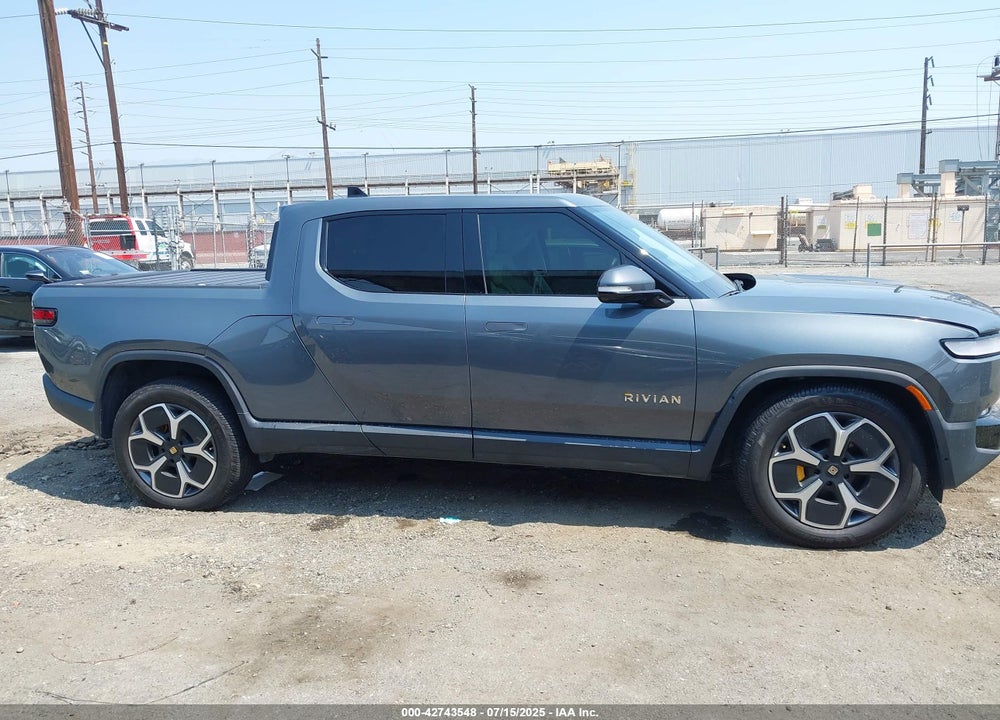 2022 RIVIAN R1T ADVENTURE VIN: 7FCTGAAA9NN013369
