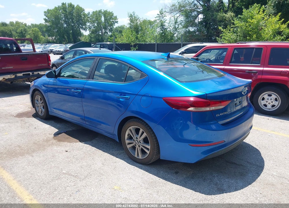2017 HYUNDAI ELANTRA VIN: KMHD84LF9HU262990