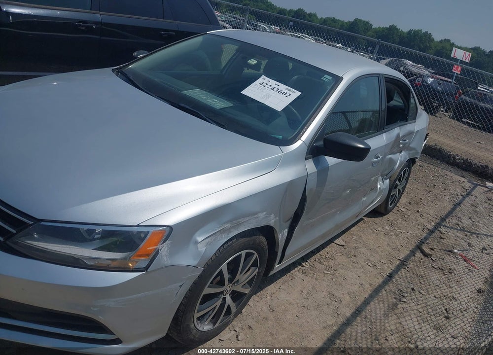 2016 VOLKSWAGEN JETTA VIN: 3VWD67AJ0GM343153