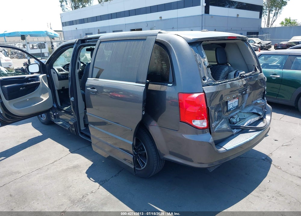 2016 DODGE GRAND CARAVAN SXT VIN: 2C4RDGCG7GR358225