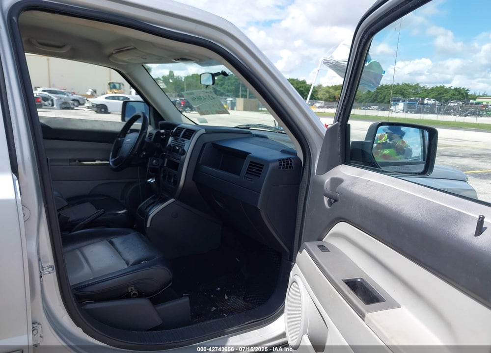 2007 JEEP PATRIOT VIN: 1J8FT48WX7D333237