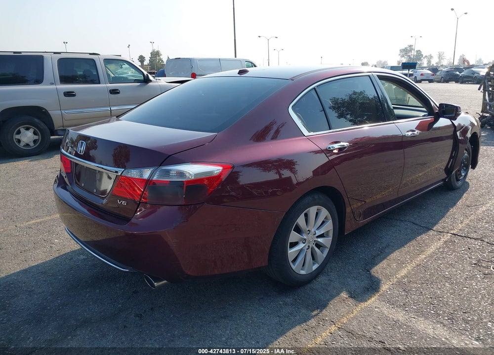 2014 HONDA ACCORD VIN: 1HGCR3F85EA004470