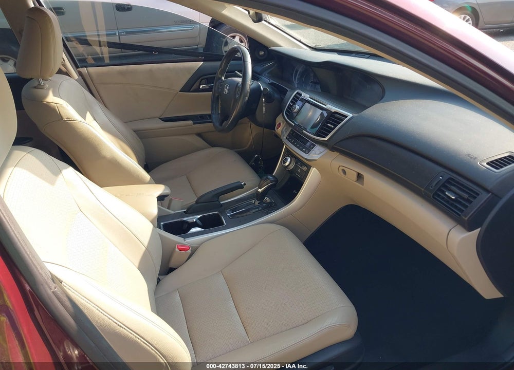 2014 HONDA ACCORD VIN: 1HGCR3F85EA004470