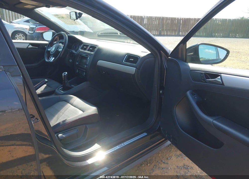 2012 VOLKSWAGEN JETTA VIN: 3VW5A7AJ7CM015239