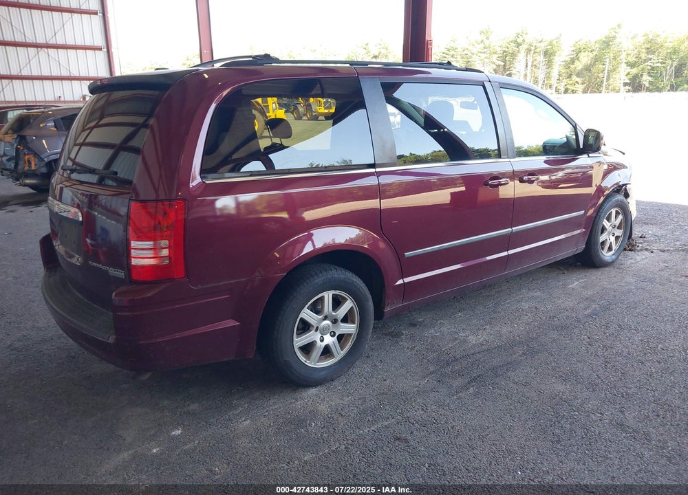 2009 CHRYSLER TOWN & COUNTRY VIN: 2A8HR54169R507800