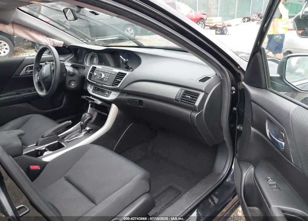 2015 HONDA ACCORD VIN: 1HGCR2F3XFA011379
