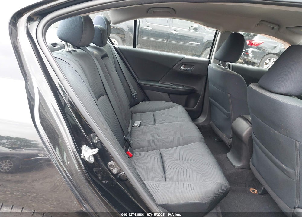 2015 HONDA ACCORD VIN: 1HGCR2F3XFA011379