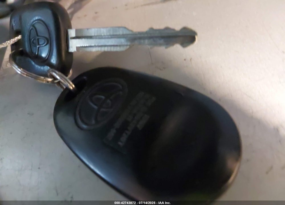 2010 TOYOTA SIENNA CE VIN: 5TDKK4CC0AS339453