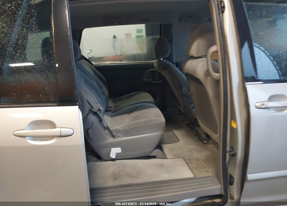 2010 TOYOTA SIENNA CE VIN: 5TDKK4CC0AS339453
