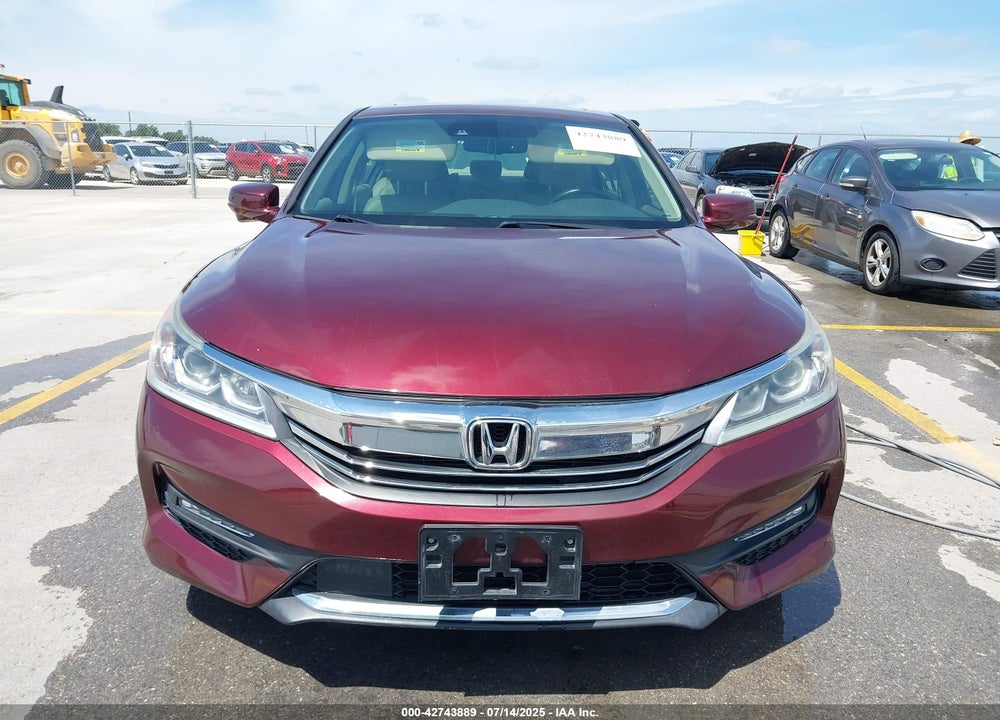 2017 HONDA ACCORD VIN: 1HGCR2F92HA008337