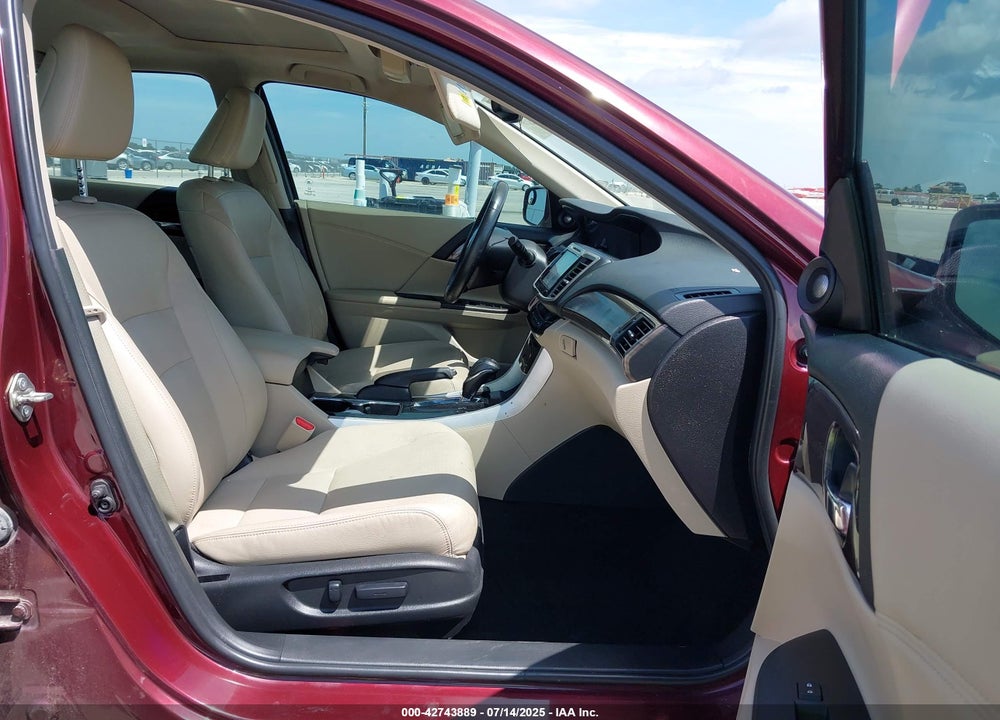 2017 HONDA ACCORD VIN: 1HGCR2F92HA008337