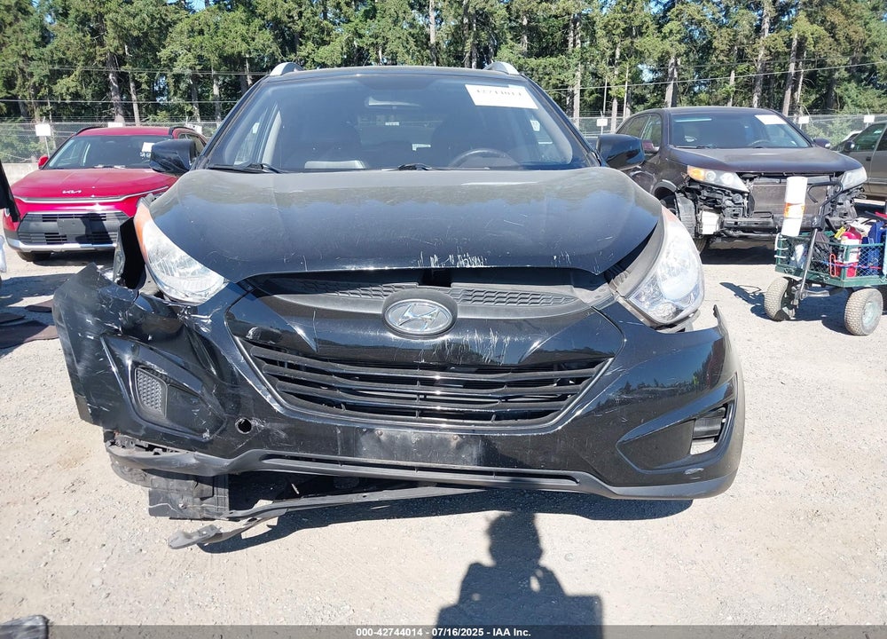 2011 HYUNDAI TUCSON VIN: KM8JUCAC8BU312870