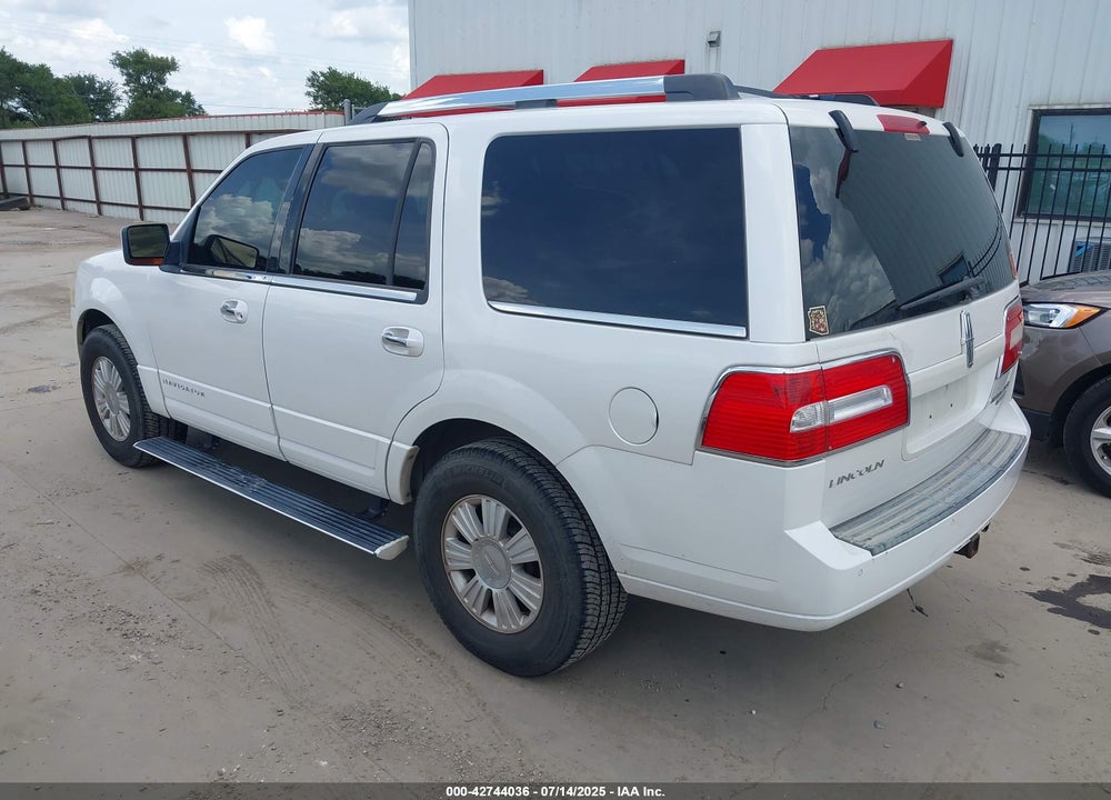 2011 LINCOLN NAVIGATOR VIN: 5LMJJ2J53BEJ02835