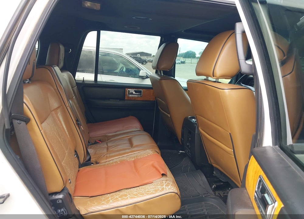 2011 LINCOLN NAVIGATOR VIN: 5LMJJ2J53BEJ02835