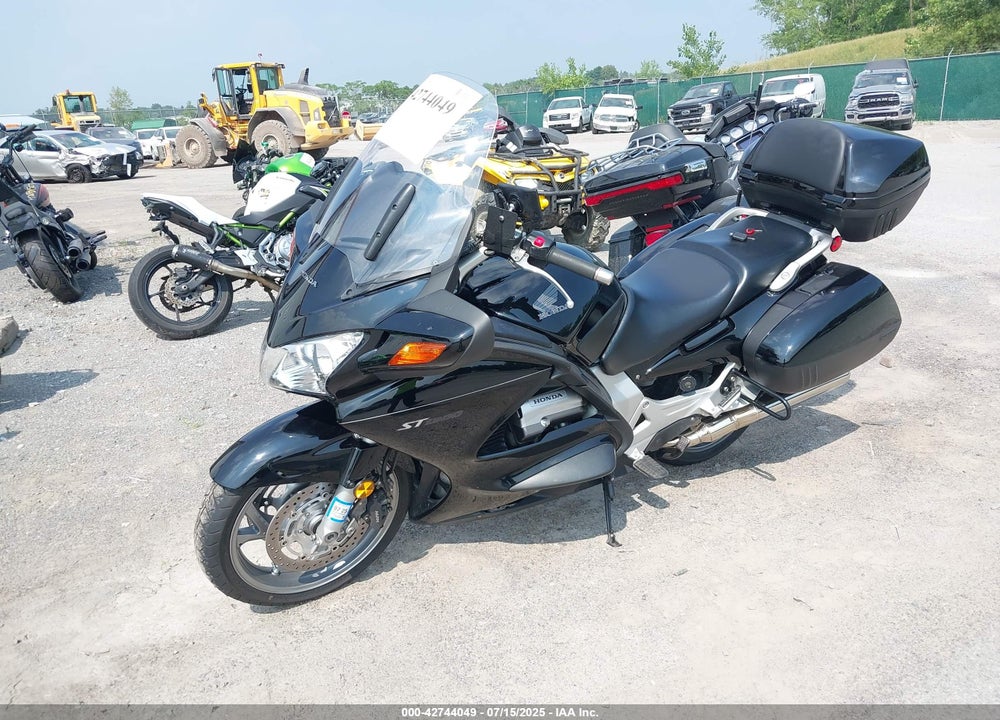 2006 HONDA ST1300 A VIN: JH2SC514X6M400347