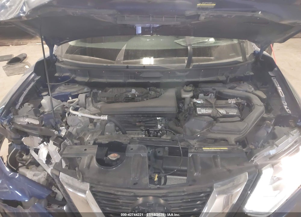 2018 NISSAN ROGUE VIN: KNMAT2MTXJP501353
