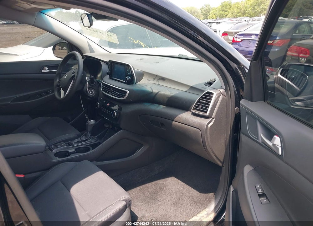 2020 HYUNDAI TUCSON VIN: KM8J2CA46LU138720