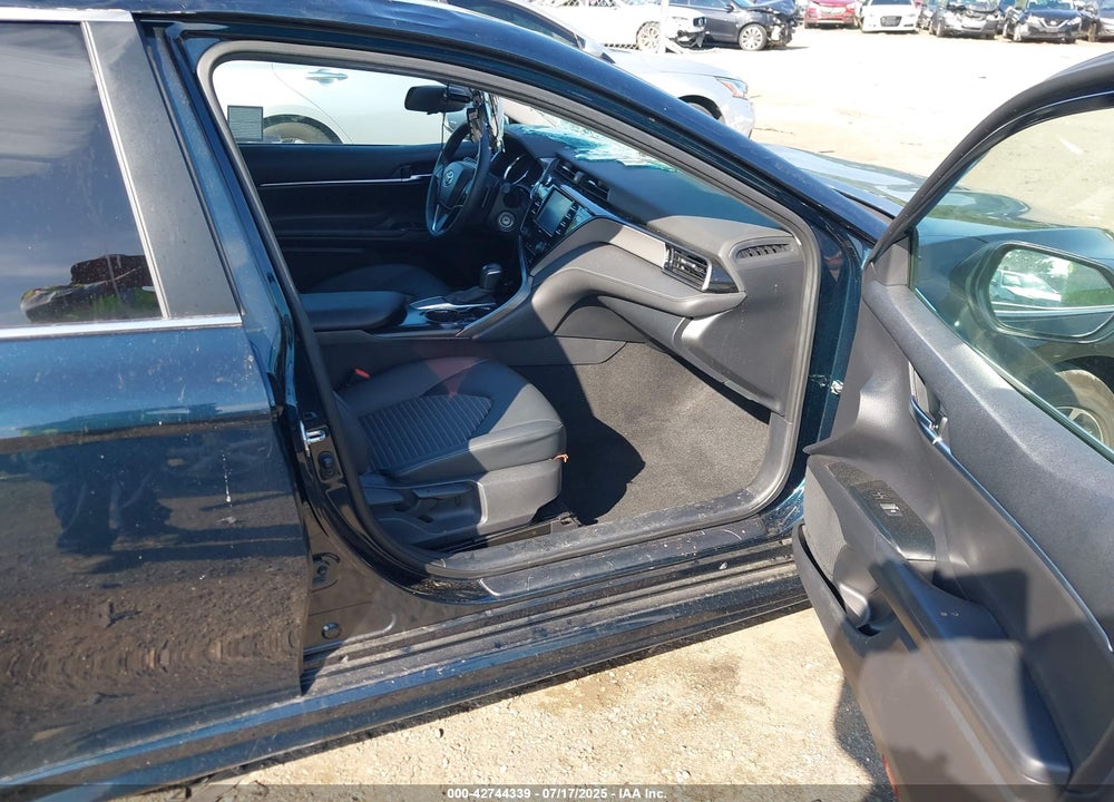 2020 TOYOTA CAMRY SE VIN: 4T1G11AK8LU976649
