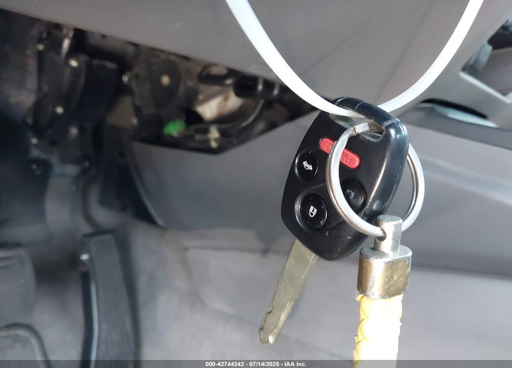 2010 HONDA CIVIC VIN: 19XFA1F88AE026753
